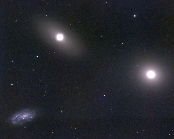 фотоснимки объектов каталога Месье - М105