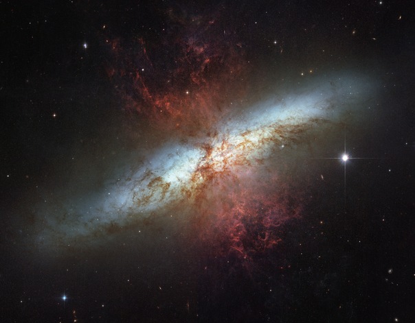фотоснимки объектов каталога Месье - М82