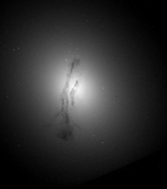 фотоснимки объектов каталога Месье - М84