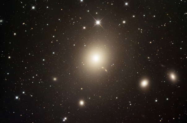 фотоснимки объектов каталога Месье - М87